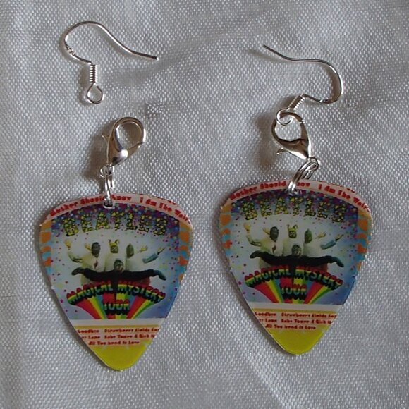 Beatles Ringo Starr Magical Mystery Tour 2-Sided Guitar Picks Zip-Pull Earrings - Picture 10 of 12
